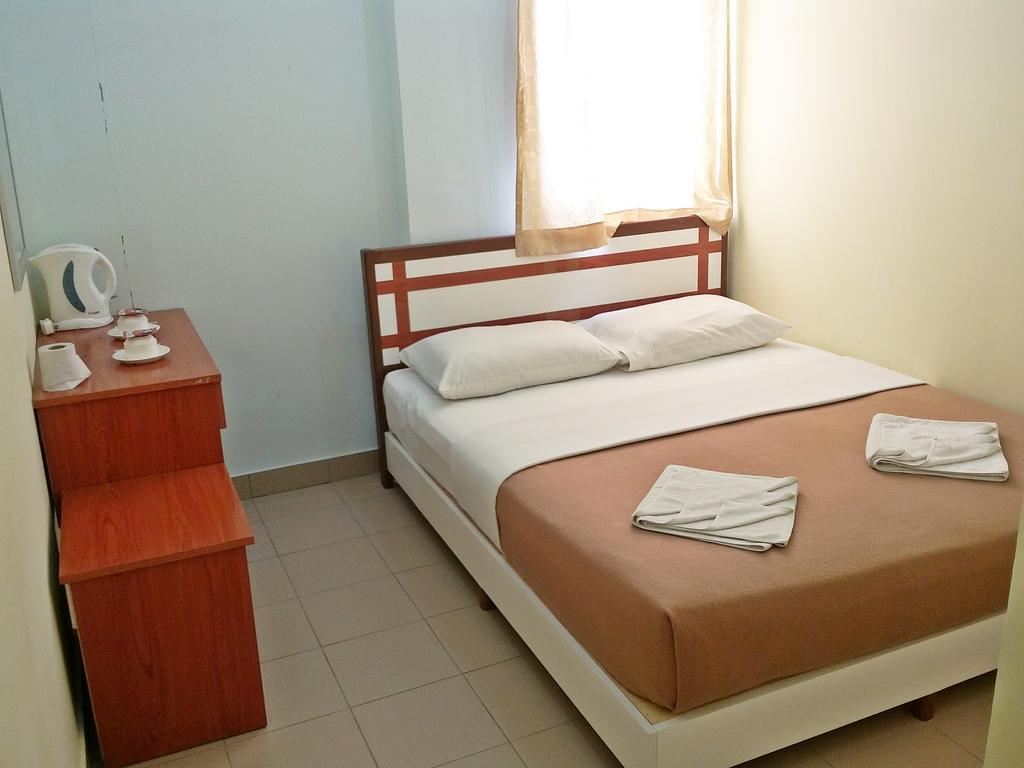 Sakiza View Hotel Mersing Room photo