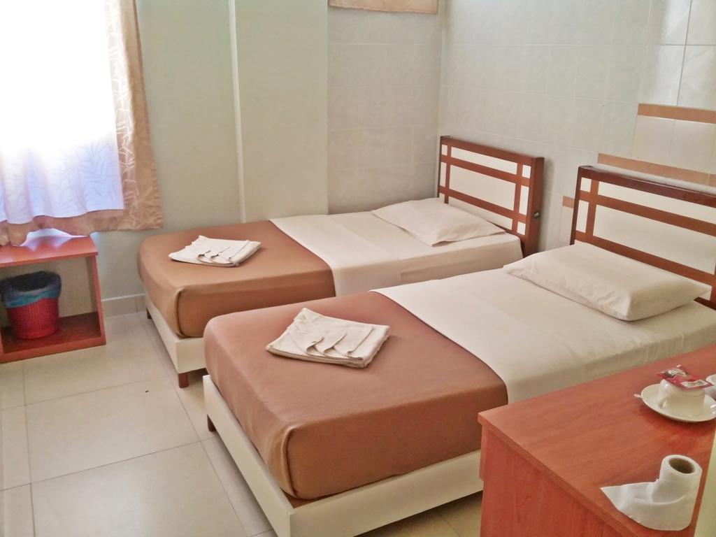 Sakiza View Hotel Mersing Room photo