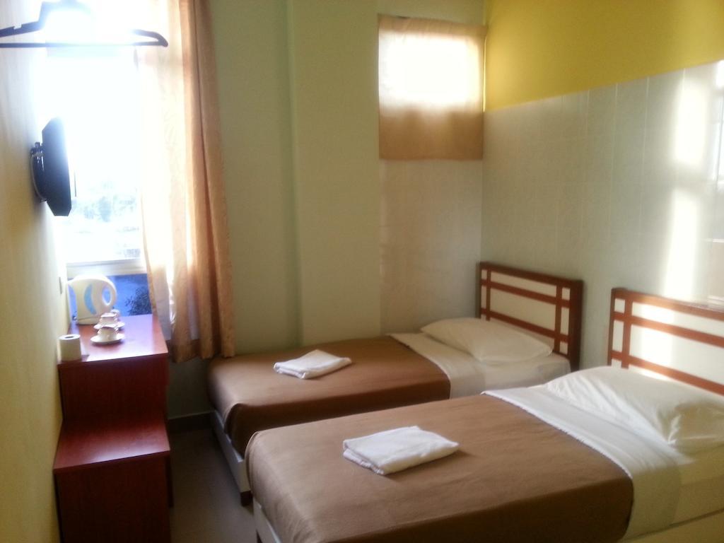 Sakiza View Hotel Mersing Room photo